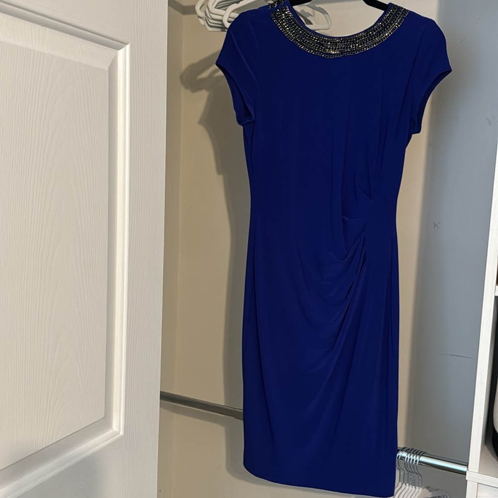 Cache Round Chain Trim Neckline Gathered Ruched Short Sleeve Sheath Dress MEDIUM